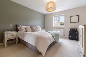 Principal bedroom- click for photo gallery